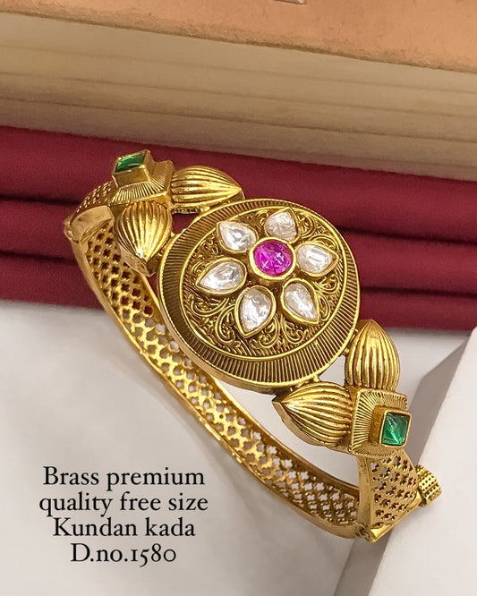 “Brass premium quality Kundan kada for women, antique gold finish ethnic bracelet, handcrafted wedding and festive jewelry India.”